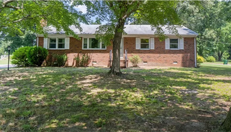 3721 Winterhaven Rd in Midlothian, VA - Building Photo