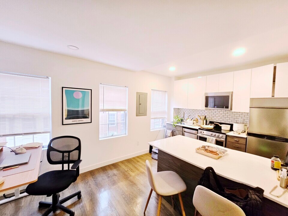 61 Joy St, Unit 3 in Boston, MA - Foto de edificio