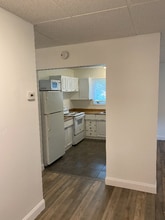 1042 Main St-Unit -#2 in Leeds, NY - Building Photo - Building Photo