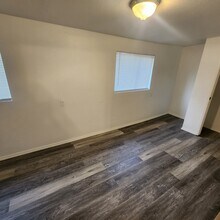 407 Adams Ln, Unit C in Lewiston, ID - Building Photo - Building Photo