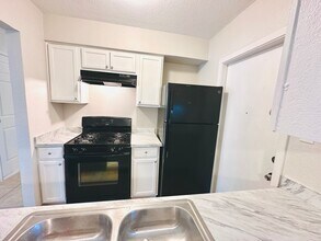 4748 Suburban Dr in Austin, TX - Building Photo - Building Photo