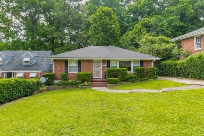 817 Gertrude Pl NW in Atlanta, GA - Building Photo - Building Photo
