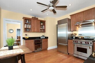 204 Franklin St in Melrose, MA - Building Photo - Building Photo