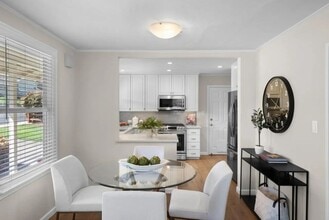 1141 Villa Ave in Belmont, CA - Building Photo - Building Photo