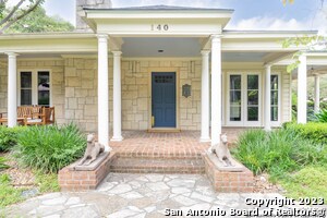 140 W Fair Oaks Pl in Alamo Heights, TX - Building Photo - Building Photo