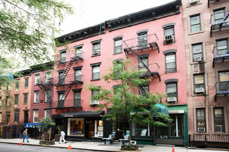 415 W 50th St in New York, NY - Building Photo - Building Photo