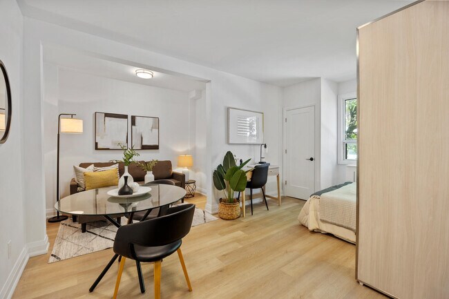 134 Carlton St. in Toronto, ON - Building Photo - Building Photo