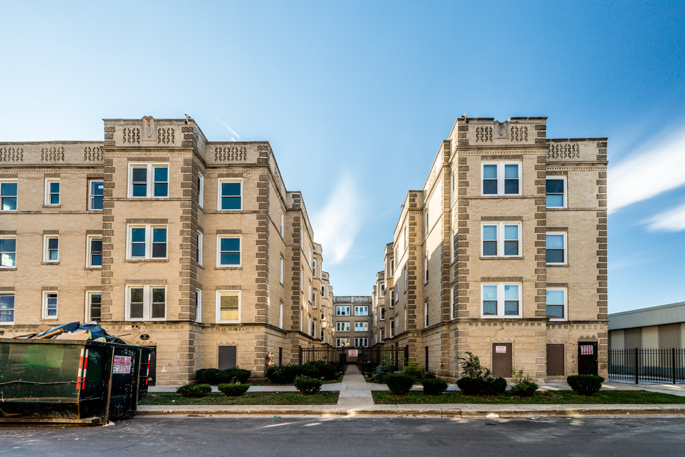 500-14 S Laramie Ave in Chicago, IL - Building Photo