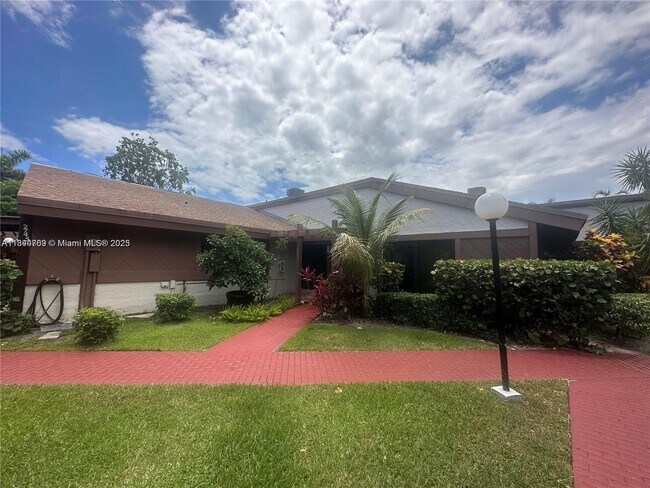 property at 2743 Parkview Dr S