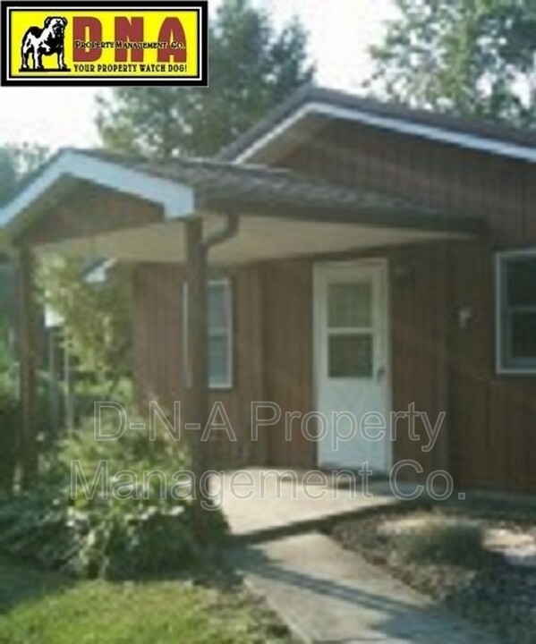 2167 Shafer Rd in Stroudsburg, PA - Building Photo