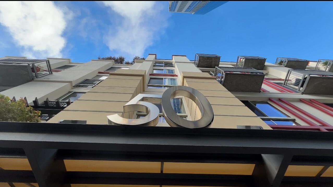 50 Lansing St in San Francisco, CA - Building Photo