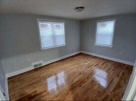 37 Ridgeview Ave in Boston, MA - Building Photo