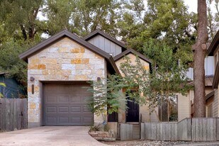 3013 S 5th St, Unit 210 in Austin, TX - Building Photo