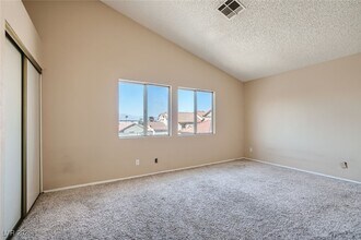 6568 Lemitar Dr in Las Vegas, NV - Building Photo - Building Photo