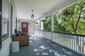55-57 Chatsworth Ave-Unit -57 in Larchmont, NY - Building Photo - Building Photo