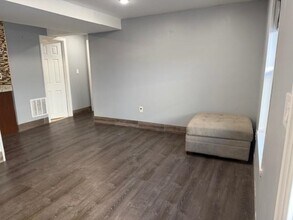 7 Chopin Ct in Jersey City, NJ - Building Photo - Building Photo