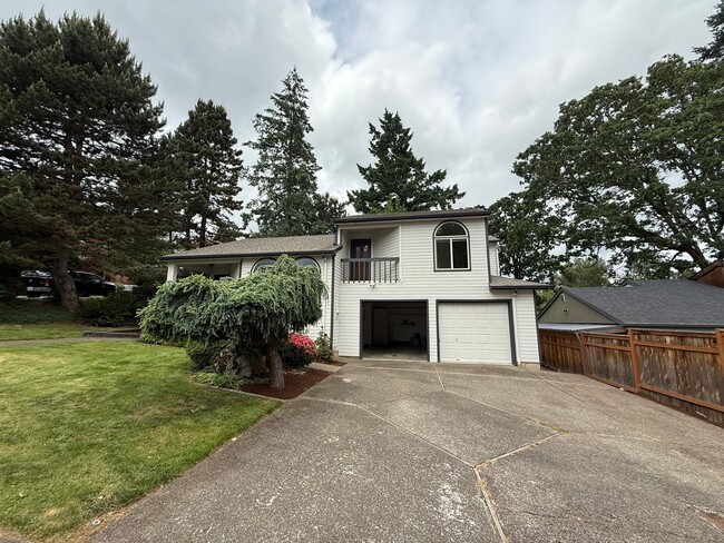 property at 1331 Westbrook Dr NW
