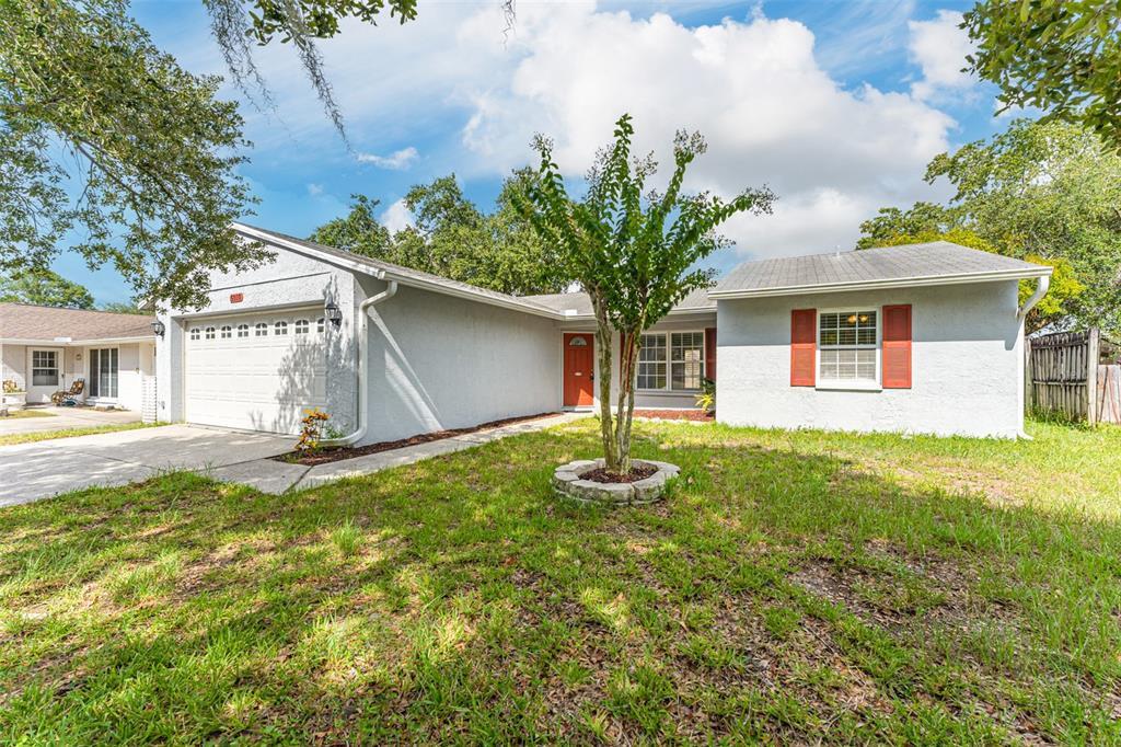 5010 Larch Ln in New Port Richey, FL - Building Photo