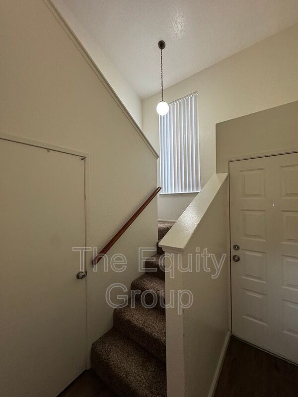 1226 S Santa Fe St in Visalia, CA - Building Photo - Building Photo