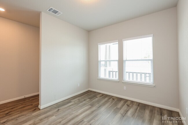 13511 Emerson Wy in Saint Hedwig, TX - Building Photo - Building Photo
