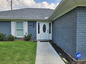 327 Gentilly Dr in Katy, TX - Building Photo - Building Photo