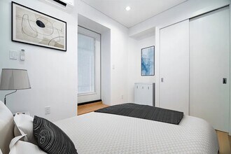 59 Thompson St in New York, NY - Building Photo - Building Photo