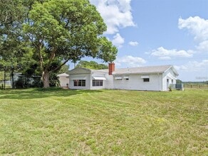 18110 Dorman Rd in Fish Hawk, FL - Building Photo - Building Photo