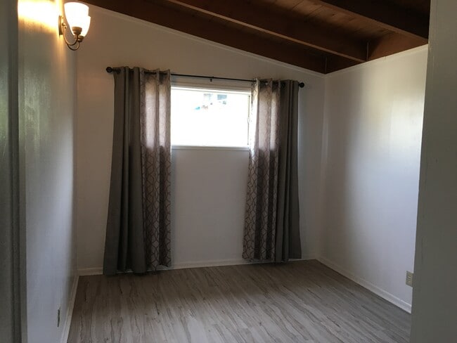 1608 Montana St in The Dalles, OR - Building Photo - Building Photo