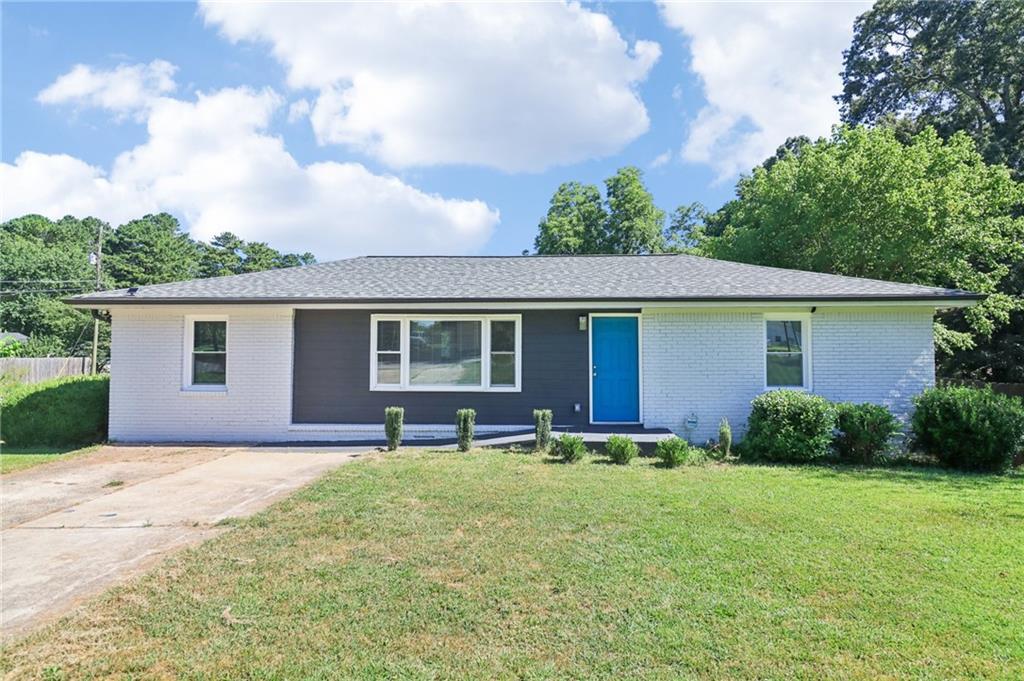 914 Clay Rd SW in Mableton, GA - Building Photo