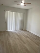 2896 Hidden Hills Rd in Royal Palm Beach, FL - Building Photo - Building Photo