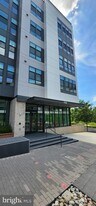 1761 Old Meadow Rd in Tysons, VA - Building Photo