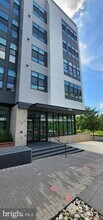 1761 Old Meadow Rd in McLean, VA - Building Photo - Building Photo