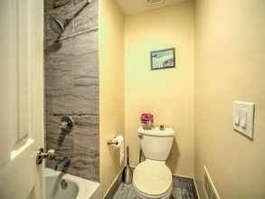 2700 John F. Kennedy Blvd-Unit -106 in Jersey City, NJ - Building Photo - Building Photo