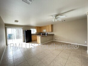 384 Anna Cir in Bullhead City, AZ - Building Photo - Building Photo