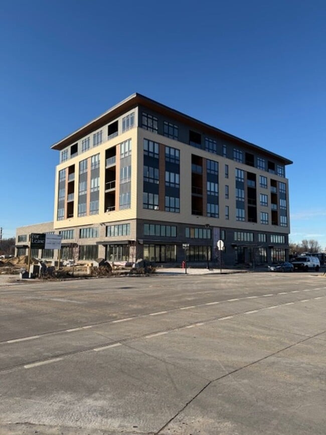 War Eagle Apartments in La crosse, WI - Building Photo - Interior Photo