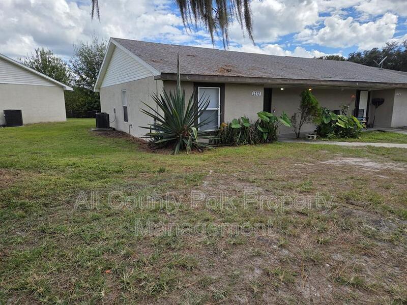 1212 Fairway Dr in Lakeland, FL - Building Photo