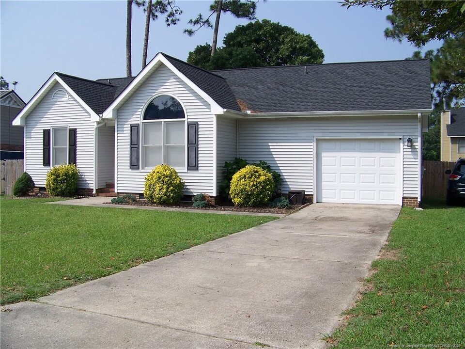 1740 Empress Ln in Fayetteville, NC - Building Photo