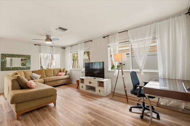 21 Henohea Pl in Kahului, HI - Building Photo - Building Photo