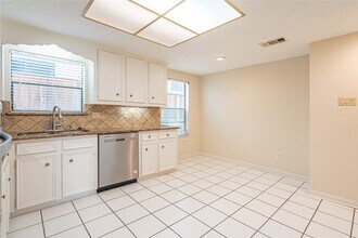 2306 Potomac Dr in Houston, TX - Building Photo - Building Photo