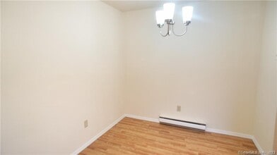 37 Ferris Ave in Norwalk, CT - Building Photo - Building Photo
