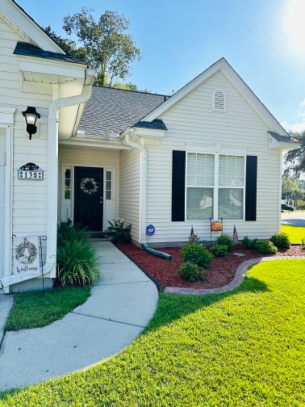 135 High Bridge Rd in Summerville, SC - Foto de edificio - Building Photo