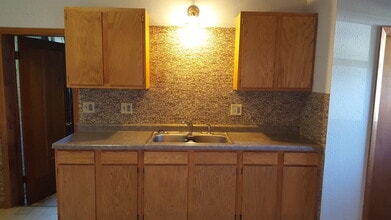 1012-1014 S Washington St in Janesville, WI - Building Photo - Building Photo