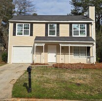 6159 Charring Cross Ct in Lithonia, GA - Building Photo