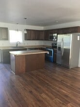 1602 Delton Ave NW in Bemidji, MN - Building Photo - Building Photo