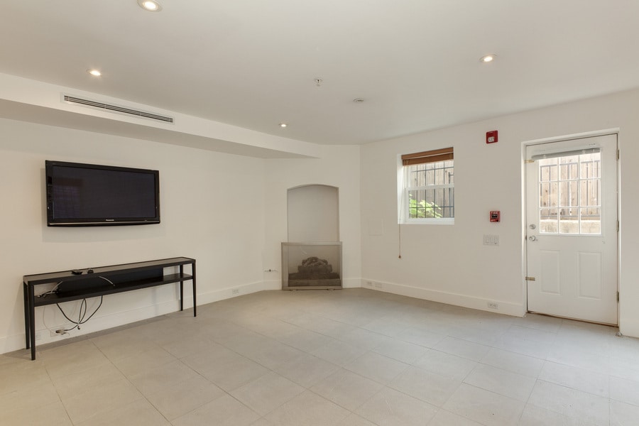 1516 R St NW in Washington, DC - Building Photo