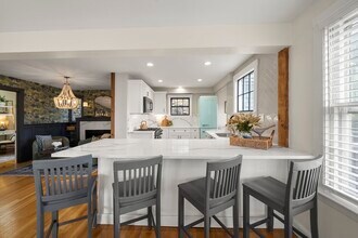 11 Gingerbread Hill in Marblehead, MA - Building Photo - Building Photo