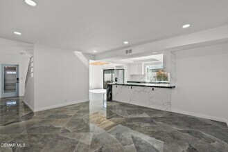 5100 Whitecap St in Oxnard, CA - Building Photo - Building Photo