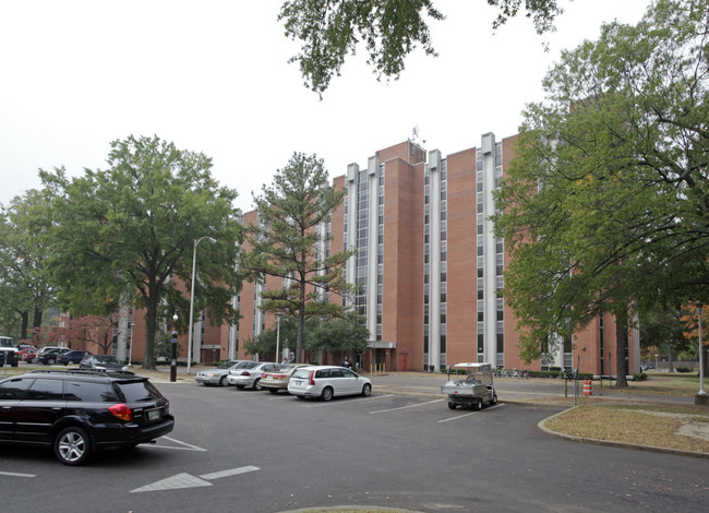 Richardson Towers in Memphis, TN - Building Photo - Building Photo