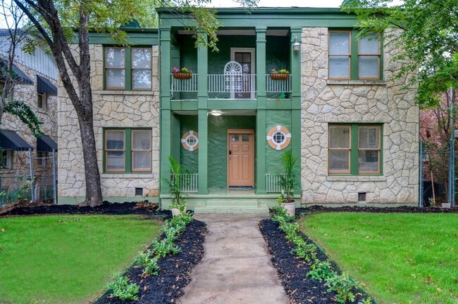 property at 309 E Lullwood Ave
