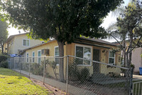 7642 Pickering Ave in Whittier, CA - Foto de edificio - Building Photo